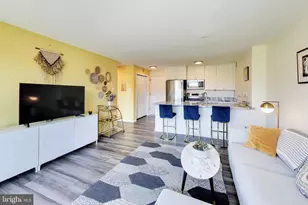 2501 Calvert St NW, Washington, DC 20008 - Photo 3