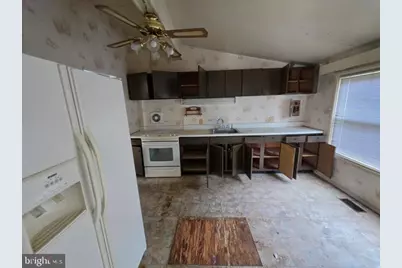 916 Hilltop Terrace SE, Washington, DC 20019 - Photo 5