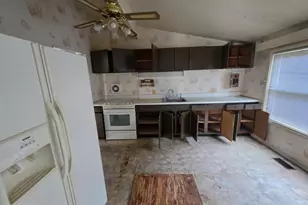 916 Hilltop Terrace SE, Washington, DC 20019 - Photo 5