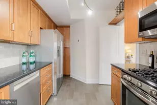 4000 Cathedral Ave NW, Washington, DC 20016 - Photo 17