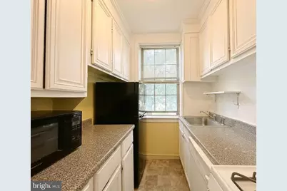 1404 Tuckerman Street NW #202, Washington, DC 20011 - Photo 5