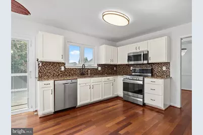 2502 18th Street NE, Washington, DC 20018 - Photo 5