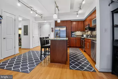 1025 1st Street SE #701, Washington, DC 20003 - Photo 5
