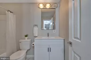 3436 Summit Ct NE, Washington, DC 20018 - Photo 17