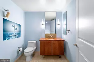 1025 1st St SE, Washington, DC 20003 - Photo 19