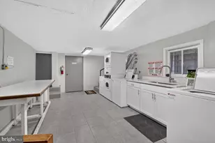 115 E SE, Washington, DC 20003 - Photo 17