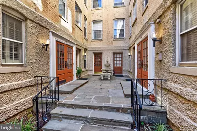 115 E SE #201, Washington, DC 20003 - Photo 3