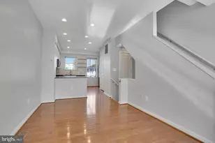 909 5th St SE, Washington, DC 20003 - Photo 5
