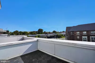 909 5th Street SE, Washington, DC 20003 - Photo 25