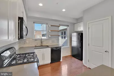 909 5th Street SE, Washington, DC 20003 - Photo 3