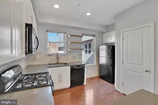 909 5th St SE, Washington, DC 20003 - Photo 3