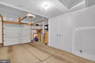 909 5th St SE, Washington, DC 20003 - Photo 27