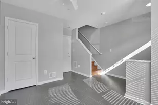 909 5th St SE, Washington, DC 20003 - Photo 29