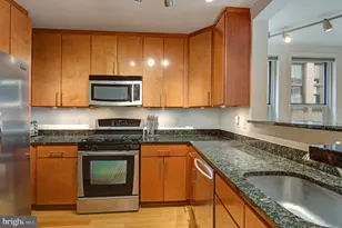 915 E St NW, Washington, DC 20004 - Photo 23