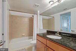 915 E St NW, Washington, DC 20004 - Photo 21