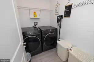 3620 Commodore Joshua Barney Dr NE, Washington, DC 20018 - Photo 33