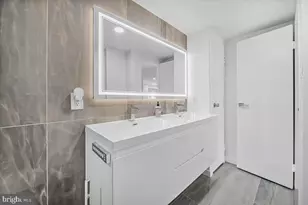 4201 Cathedral Ave NW, Washington, DC 20016 - Photo 25