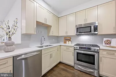 1696 Lanier Place NW #3, Washington, DC 20009 - Photo 7