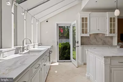 4347 Hawthorne Street NW, Washington, DC 20016 - Photo 15