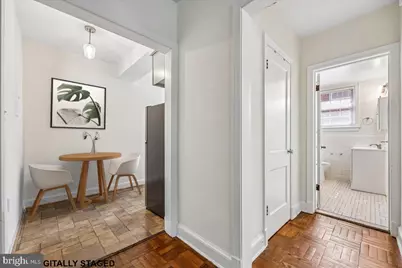 4481 Macarthur Boulevard NW #204, Washington, DC 20007 - Photo 3