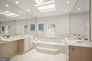 1620 Foxhall Rd NW, Washington, DC 20007 - Photo 17