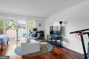 700 7th Street SW, Washington, DC 20024 - Photo 3