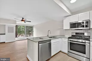 800 4th St SW, Washington, DC 20024 - Photo 1