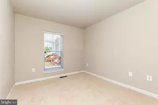 427 Woodcrest Dr SE, Washington, DC 20032 - Photo 19