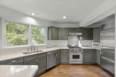 6010 32nd Street NW, Washington, DC 20015 - Photo 9