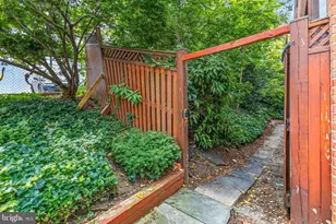 4114 NW Davis Pl NW, Washington, DC 20007 - Photo 25