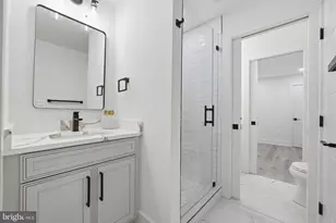1933 Calvert St NW, Washington, DC 20009 - Photo 69