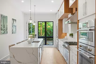 1933 Calvert St NW, Washington, DC 20009 - Photo 25