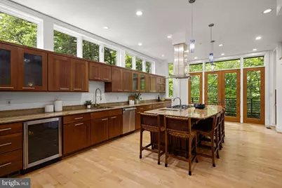 2807 Chesterfield Place NW, Washington, DC 20008 - Photo 9