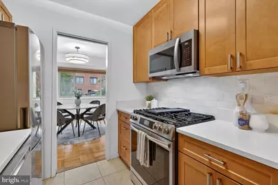 3900 Tunlaw Road NW #206, Washington, DC 20007 - Photo 7