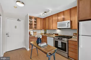 2829 Connecticut Ave NW, Washington, DC 20008 - Photo 3