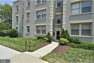 4402 1st Place NE #11, Washington, DC 20011 - Photo 3