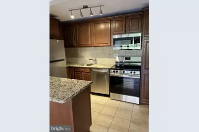 1325 18th Street NW #305, Washington, DC 20036 - Photo 3