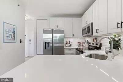 1038 Lamont NW #3B, Washington, DC 20010 - Photo 5
