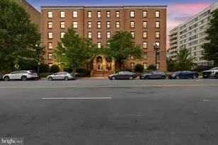 2828 Wisconsin Ave NW, Washington, DC 20007 - Photo 3