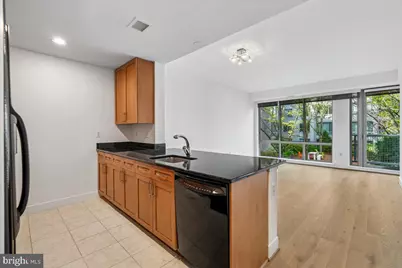 4101 Albemarle Street NW #428, Washington, DC 20016 - Photo 5