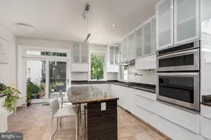 2306 California St NW, Washington, DC 20008 - Photo 23