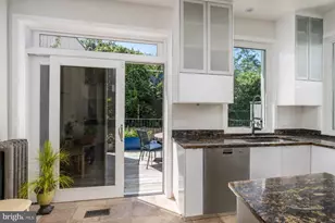 2306 California St NW, Washington, DC 20008 - Photo 25