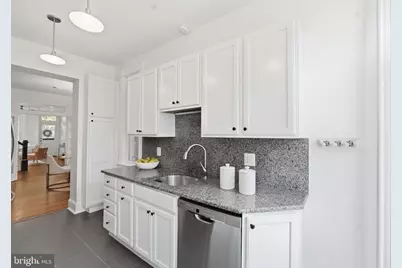 2152 Newport Place NW, Washington, DC 20037 - Photo 13