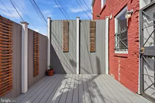 2152 Newport Pl NW, Washington, DC 20037 - Photo 17