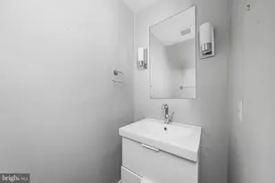 919 5th St SE, Washington, DC 20003 - Photo 7