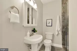 1317 Emerald St NE, Washington, DC 20002 - Photo 25