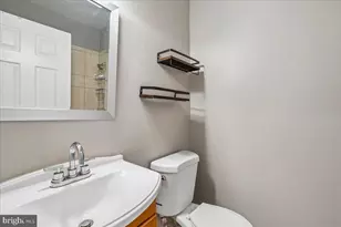 1601 Isherwood St NE, Washington, DC 20002 - Photo 29
