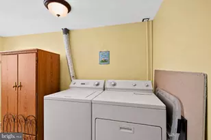 1219 Linden Pl NE, Washington, DC 20002 - Photo 25