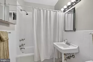 4000 Cathedral Ave NW, Washington, DC 20016 - Photo 15