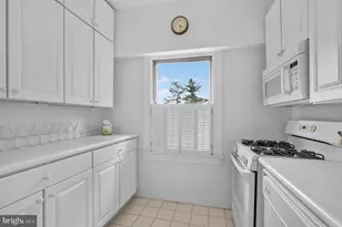 4000 Cathedral Ave NW, Washington, DC 20016 - Photo 9